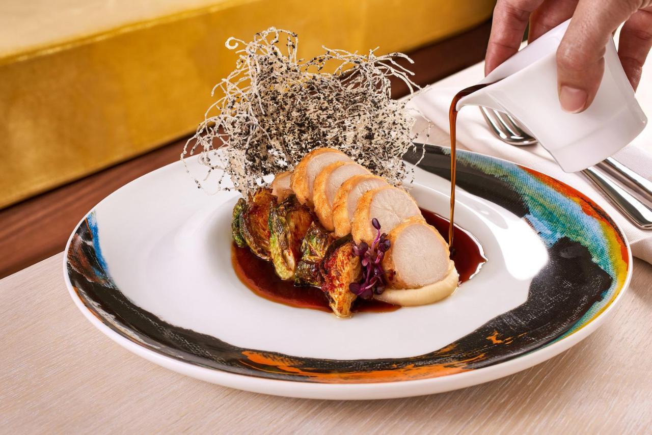 Ette Luxury Hotel & Spa Four Corners Exteriér fotografie A plate of abalone