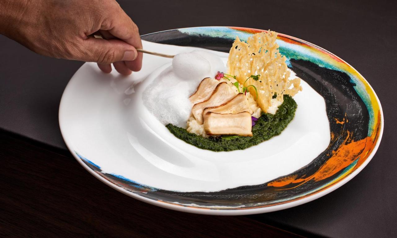 Ette Luxury Hotel & Spa Four Corners Exteriér fotografie A plate of food