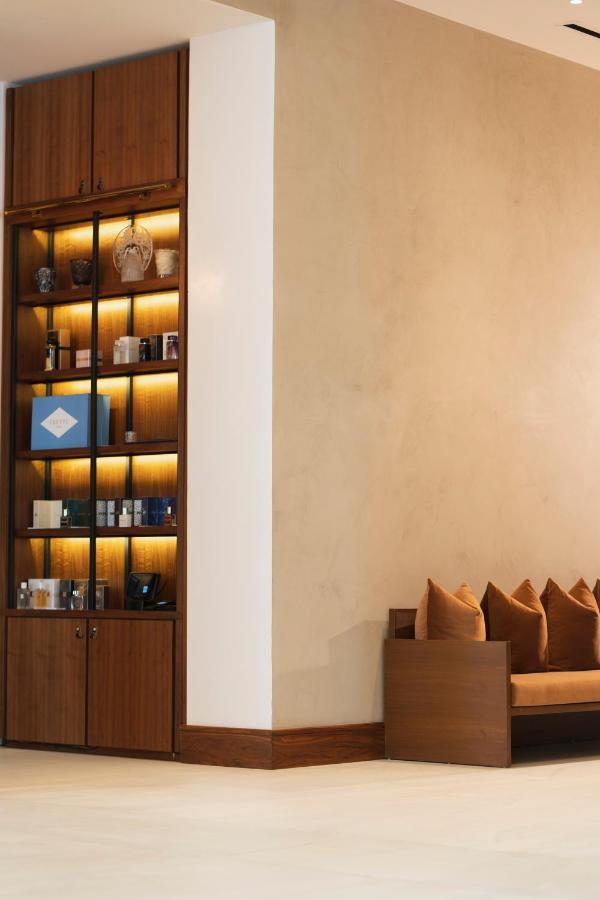 Ette Luxury Hotel & Spa Four Corners Exteriér fotografie A wall with a polished plaster finish