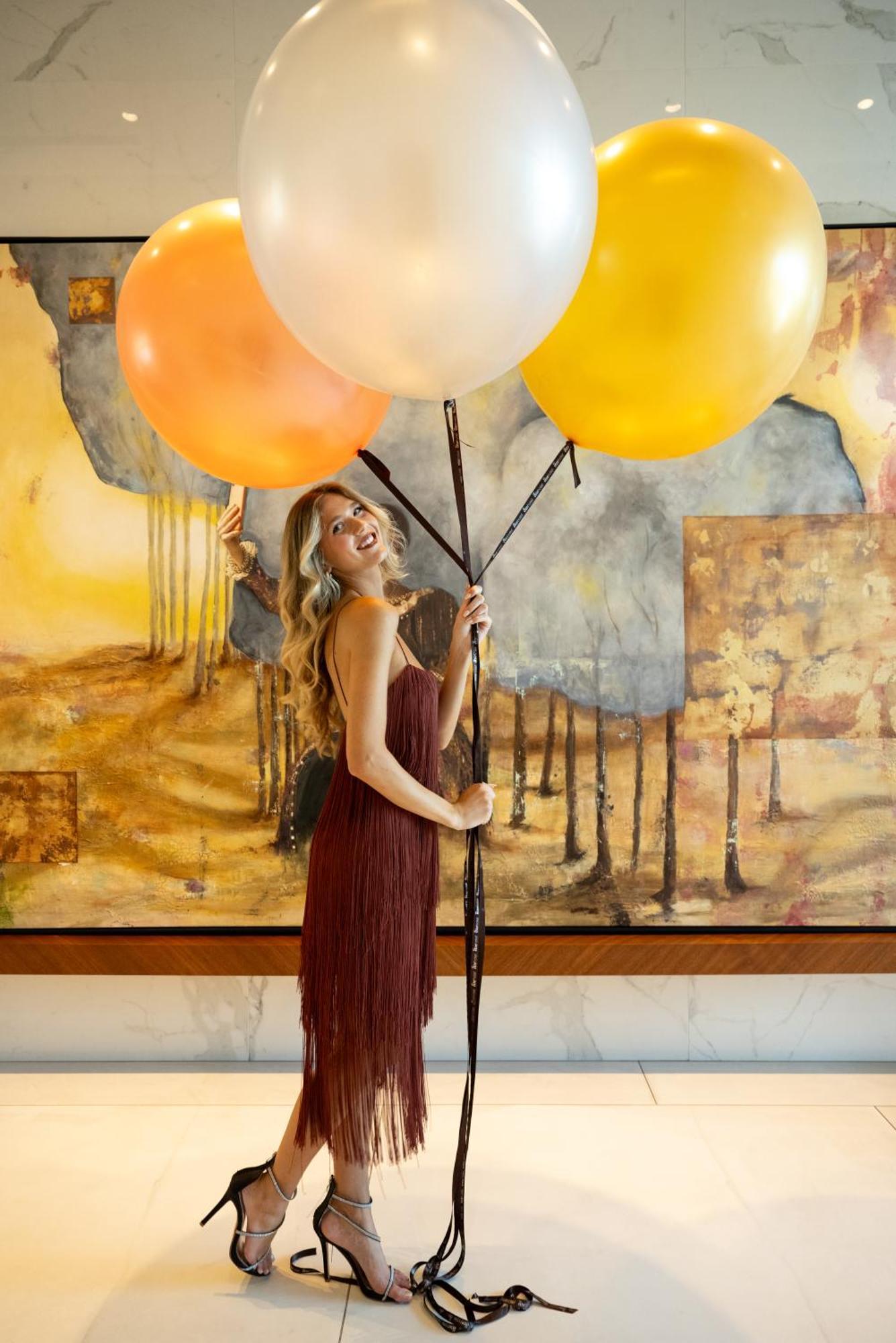 Ette Luxury Hotel & Spa Four Corners Exteriér fotografie A model with balloons